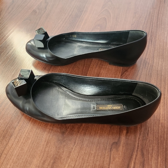 Louis Vuitton Black Ballet Flats - Picture 2 of 7